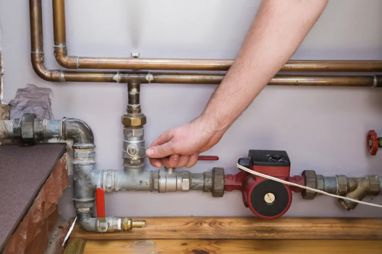 Benefits That You Can Avail By Hiring Professional Plumbers